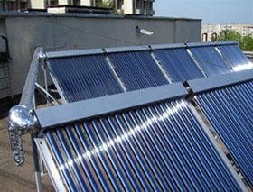 Спосіб монтажу вакуумних сонячних панелей на плоскому даху